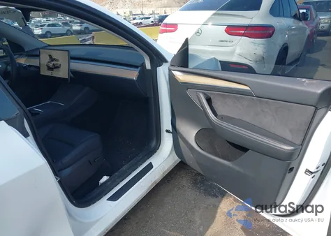 2023 Tesla Model Y Awd/Long Range Dual Motor All-Wheel Drive из США, поврежденный, VIN 7SAYGDEEXPA060552